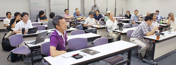 http://denjuku.gr.jp/seminar/_images/DSC00124.jpg
